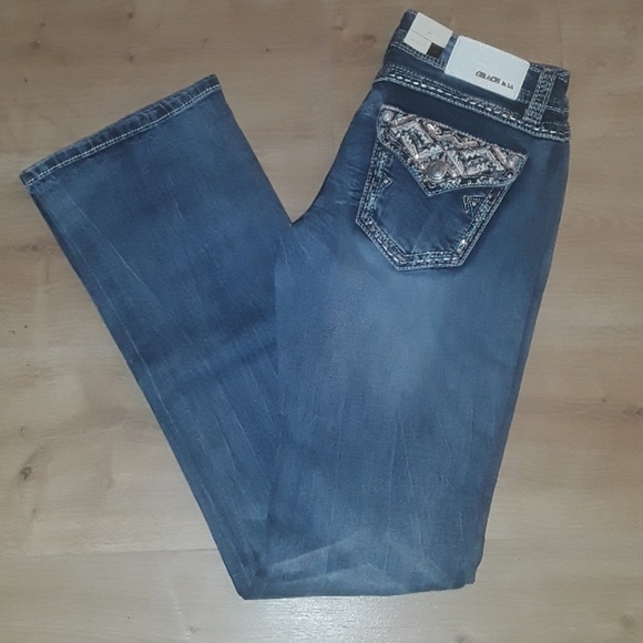 💖LAST 1! NWT Embellished jeans final - Picture 2 of 5